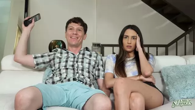 Жастар порноның ішінде спермы алады Азиядағы бұрмалау бейне